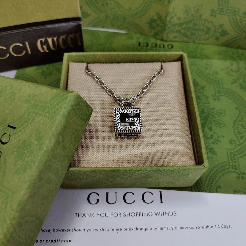 Gucci Necklace 09yxx21